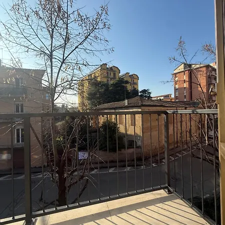 Con Balcone A Due Passi Dal Centro * Μόντενα